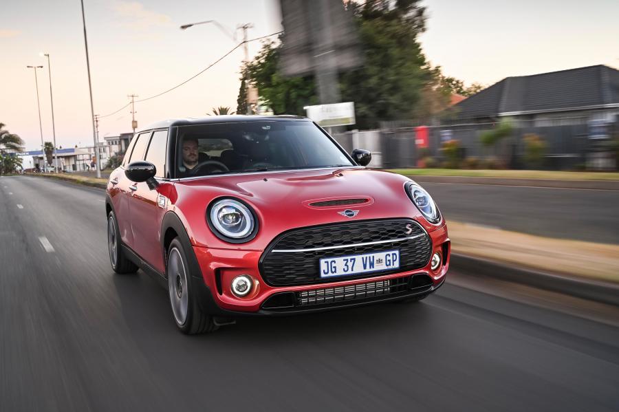  Mini Cooper S Clubman (F54) 2019 года  (ZA) (фото 17 из 26)